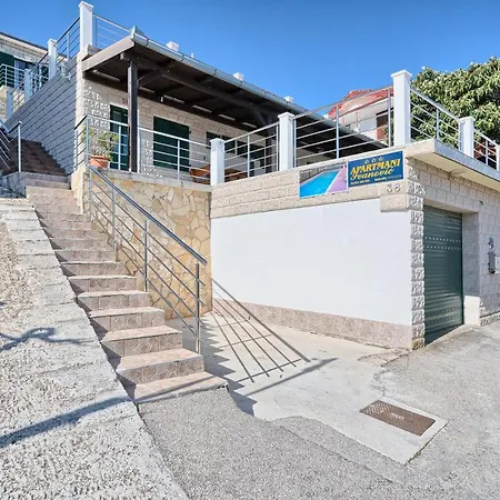 Apartments Marina Pensjonat 3*