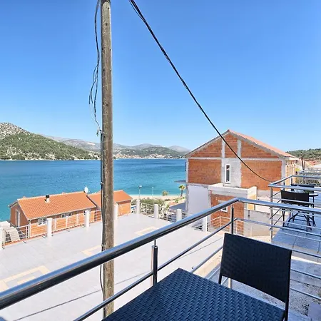 Apartments Marina