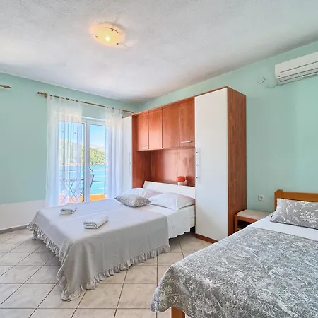 Apartments Marina 3*