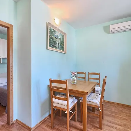 Apartments Marina Gostinjska kuća