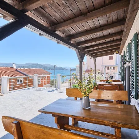 Apartments Marina Gostinjska kuća 3*